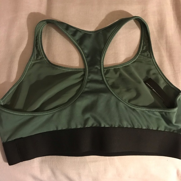 Victoria’s Secret Sport Bra - Picture 2 of 3
